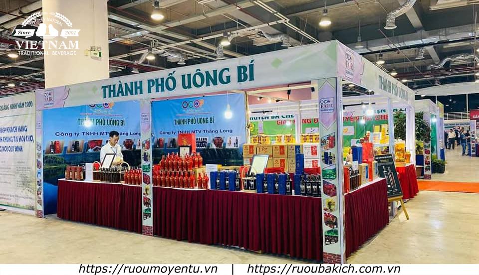 Rượu mơ Yên Tử tham gia hội chợ OCOP Quảng Ninh 2020