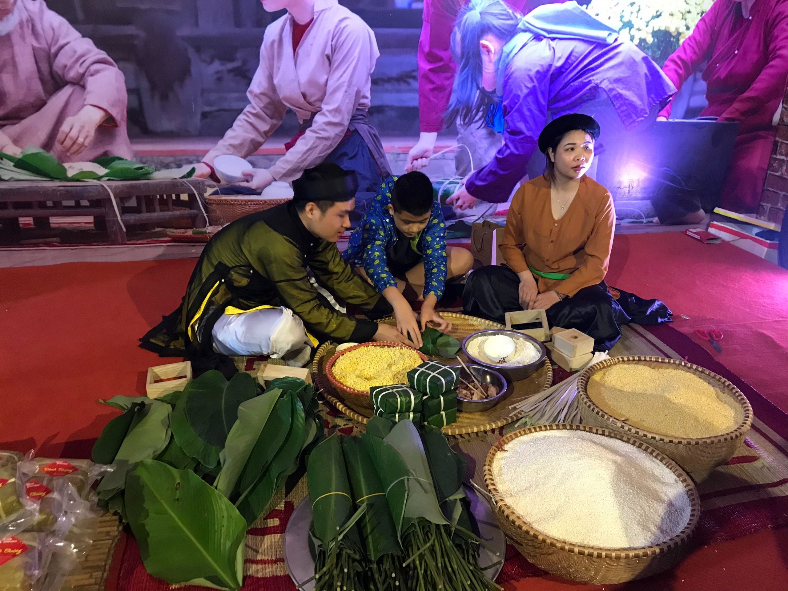 Rượu mơ Yên Tử tham gia hội chợ đặc sản vùng miền happy Tết 2021