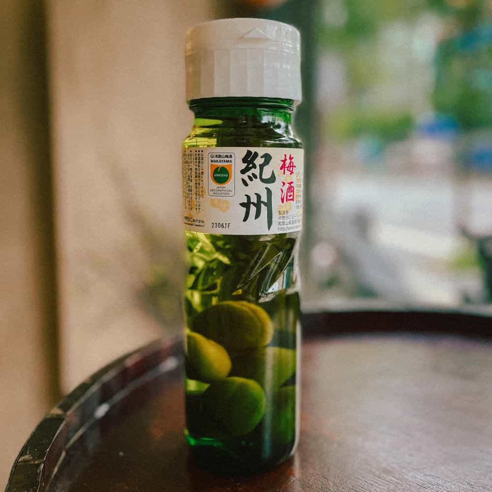 rượu trái cây lên men mơ umeshu nhật bản nguyên quả